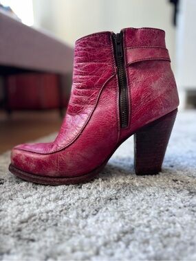 Bed Stü Women's distressed red(pink) Leather Ankle Boot with Side Zip